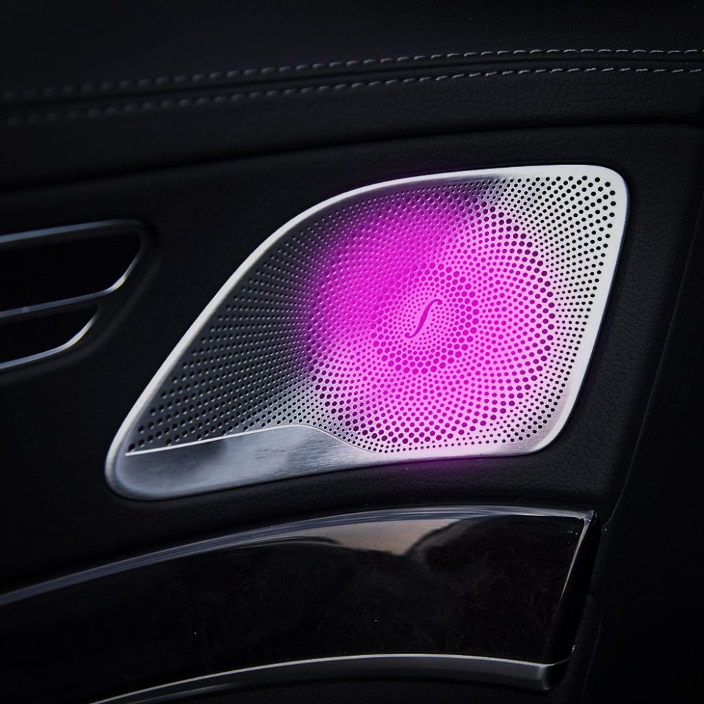 High Quality Car Door Speaker Cover 64 Colors Ambient Light for Mercedes Benz S-Class W222 2014-2020 LED Horn Cover