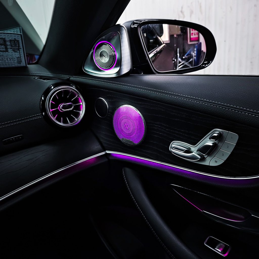 C238 64 Colors Air Vent 4D Rotating Tweeter Ambient Light for Mercedes Benz C238 E-coupe Interior Ambience Light